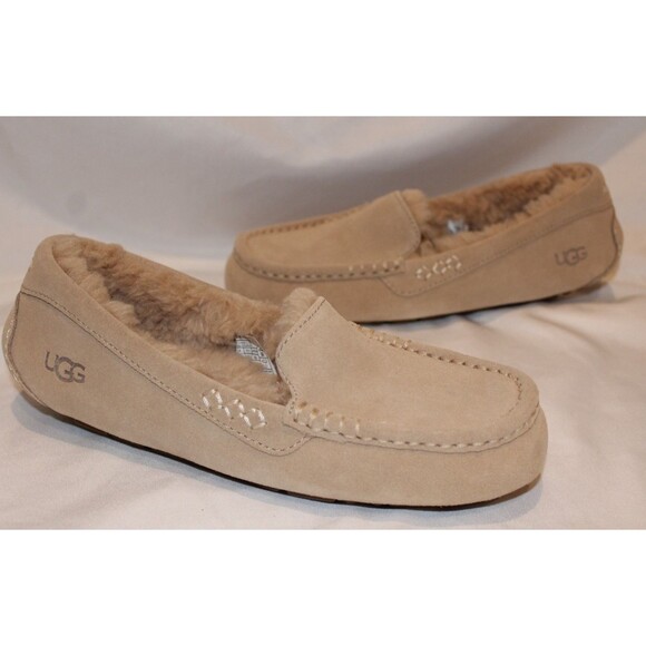 NIB UGG WOMEN'S ANSLEY SUEDE SHEARLING LINED SLIPPERS SAND - Picture 3 of 7